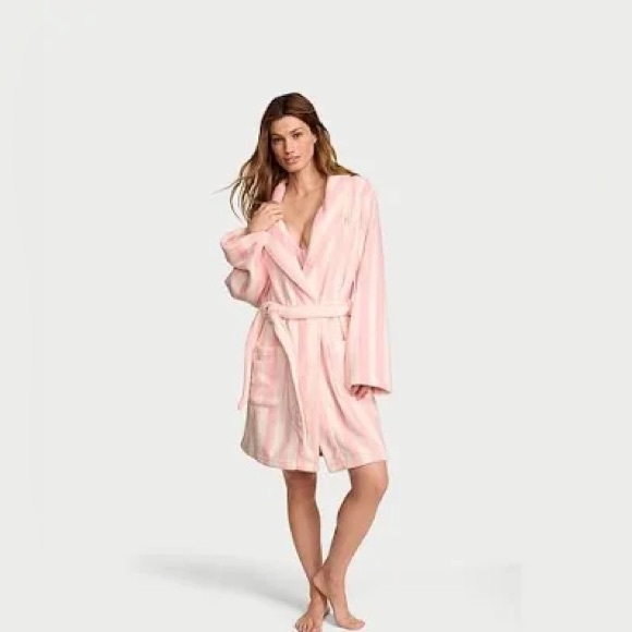 Victoria’s Secret Robe - Picture 2 of 2